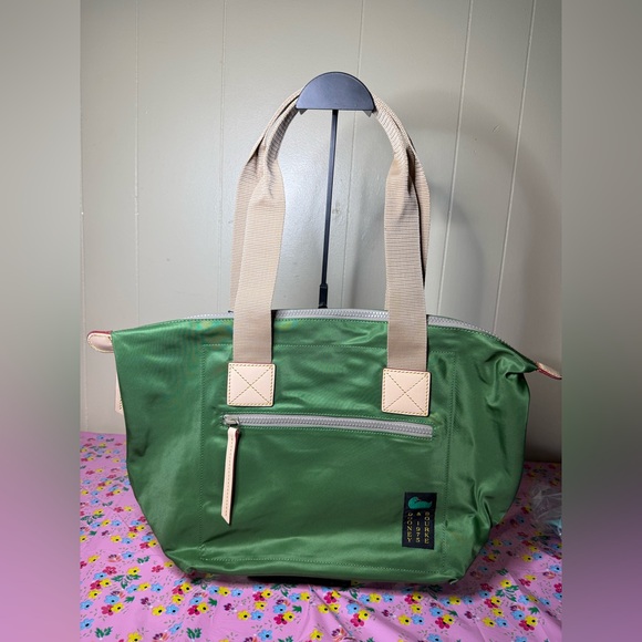 Nylon Front Zip Tote Dooney and bourke - Picture 6 of 9